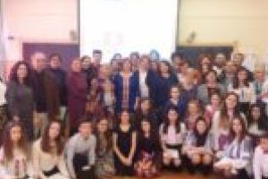 Râul Alb, punct de întâlnire între culturi şi sisteme de educaţie