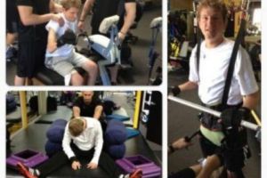 Un mare om înconjurat de alţi mari oameni. Eveniment de amploare la Oradea pentru susţinerea Fundaţiei lui Mihai Neşu