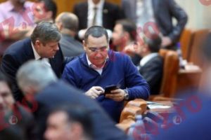 Victor Ponta a dat lovitura în Parlament: PSD şi ALDE au pierdut majoritatea în Camera Deputaţilor!