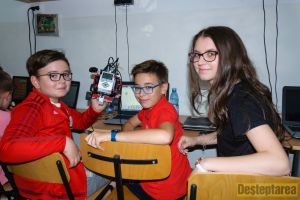 Creatorii de roboţi şi-au dat întâlnire la Colegiul Naţional “Ferdinand I”