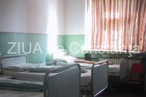 Acuzatii in spitale. O femeie lasata cinci zile cu fatul mort in pantec si o fetita tratata cu putin ceai“
