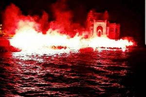 Imagine de senzatie. Cazinoul din Constanta, intr-o mare de flacari“! 