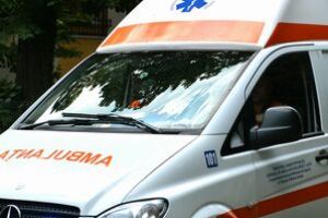 Șofer de ambulanţa prins băut la volan
