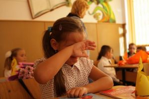 Copii români obligaţi să înveţe în maghiară. „Fiica mea plânge de când a început şcoala”