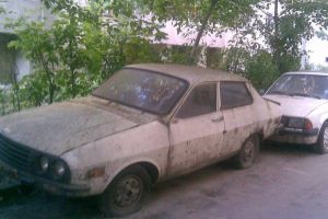 Maşini abandonate în Bistriţa, sunt căutaţi proprietarii