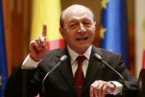 aTraian Băsescu a vorbit, duminică seară, despre plecările din PSD către Pro România