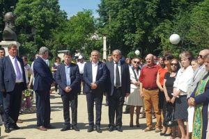 Mitropolitul Basarabiei PS Veniamin a sfintit bustul lui Cuza, inaugrat la Calarasi. Delegatie din Prahova, prezenta la eveniment