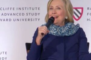 Hillary Clinton este GATA să-şi schimbe viaţa şi să preia  CEO-ul Facebook