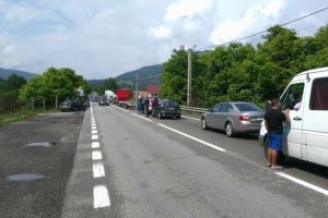 UPDATE FOTO Accident pe Valea Oltului. Sensul spre Sibiu blocat