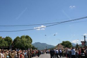 MIG-urile şi elicopterele au survolat Valea Bârgăului. Show de zile mari de Centenar (FOTO-VIDEO)