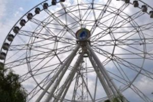 TRAGEDIE în parcul de distracţii! O FETIȚĂ a MURIT după ce ȘURUBURILE au CEDAT la mare înălţime