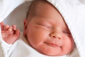 Mama a refuzat să-i taie nou-născutului cordonul ombilical după naştere. Ce s-a întâmplat cu beebeluşul