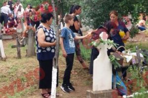Ritualul căluşarilor cheamă morţii înapoi în cimitire