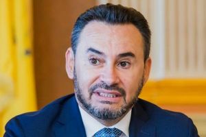 Acum avem DOVADA că Falcă n-a fost şi NU ESTE INTERESAT de UTA! Citiţi şi voi, cei care-l mai pupaţi în fund!