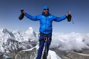 Tibi Uşeriu a luat startul în Ultramaratonul Everestului: „E greu să mergi, darămite să şi alergi”