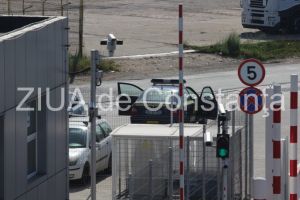 Imagini de la eveniment:ANAF descinde in Portul Constanta Sud-Agigea. Sunt vizate mai multe firme de import (galerie foto)