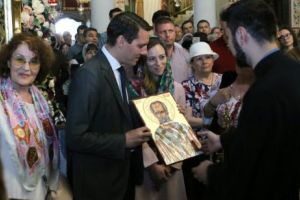 Principele Nicolae s-a rugat de Rusalii în Biserica Voievodală Sf. Gheorghe Nou din Bucureşti. SIMBOLISMUL GESTULUI 