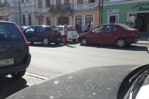Scandal pe un loc de parcare în centrul Clujului! S-a sunat la 112. Și străinii fac CIRC - FOTO