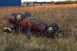 ULTIMĂ ORĂ: Un autoturism s-a răsturnat lângă centura Focşaniului