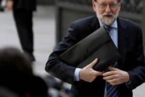 Spania se CONFRUNTĂ cu o criză politică! Guvernul Rajoy tremură, are zilele numărate. Catalonii se bucură