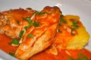 Cum găteşti Ostropel de pui. Reţetă din caietul bunicii