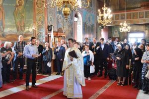 La hramul Sfinţilor Constantin şi Elena, a răsunat glas de bucurie în biserica monument istoric
