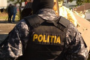 Dezvăluiri şoc în cazul jafului de la şeful Faist: Tâlharul mascat era îmbrăcat în haine cu inscripţia 