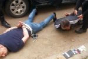 Arest preventiv pentru doi dintre presupuşii autori ai furturilor de la Oţelu Roşu