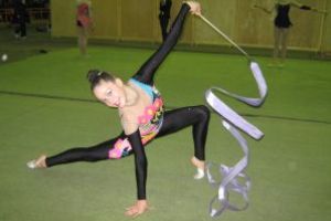 Pregătiri pentru campionatul judeţean de gimnastică acrobatică