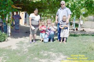 Voluntarii “Solidar”, cu daruri la copiii necăjiţi
