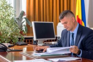 Un lider IMPORTANT de partid este în RĂZBOI cu foasta iubită! I-a cerut TEST de paternitate - INFORMAȚII INCREDIBILE 