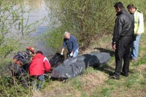 Descoperire macabră: cadavru plutind pe râul Someş