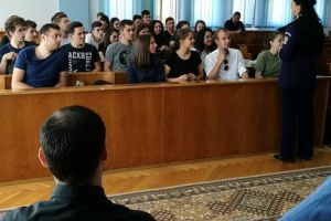 Studenţi UPM, faţă în faţă cu poveştile de viaţă ale deţinuţilor