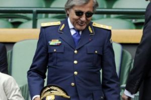 FOTO. ILIE NĂSTASE şi cele mai TARI GLUME despre incidentul lui cu POLIȚIA RUTIERĂ! A bubuit INTERNETUL