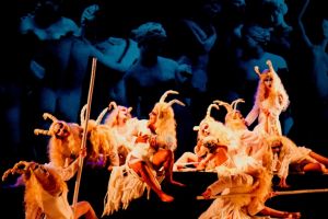 Actorii Teatrului de Stat Constanta joaca Dionysos la Festivalul International de Teatru 