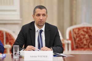 Adrian Wiener surprinde într-o declaraţie politică realitatea social-politică din România