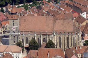 Porţi deschise tuturor copiilor la Biserica Neagră de 1 Iunie