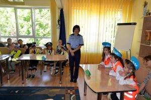 FOTO „Micii pietoni” – Concurs cu tradiţie adresat preşcolarilor din Alba Iulia, desfăşurat premergător Zilei Internaţionale a Copilului
