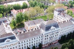 Simpozion dedicat aniversării a 70 de ani de la înfiinţarea Grădinii Botanice, la UMF Târgu-Mureş