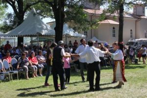 De Rusalii, locuitorii din Grădiştea şi-au sărbătorit comuna, la un festival ajuns la a şasea ediţie