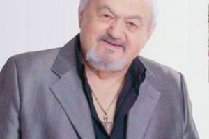 A murit celebrul cântăreţ de muzică uşoara Alexandru Jula la vârsta de 83 de ani