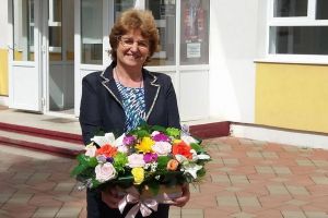 O profesoară din Oneşti a fost laureată cu Premiul  Mentor pentru Excelenţă în Educaţie