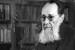 Povestea unui „scriitor de vitrină” al comunismului: Ion Agârbiceanu, preotul înmormântat cu onoruri militare 