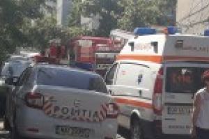 GALERIE FOTO: Explozie urmata de incendiu in cartierul Viziru
