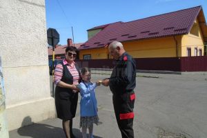 Lecţii „predate” de poliţişti şi preşcolari participanţilor la traficul rutier