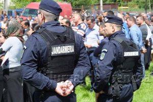 Tânăr prins cu arme albe la festival, la Odobeşti