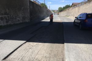 Atentie soferi! Lucrari de frezare si asfaltare pe DJ 226, localitatea Lumina