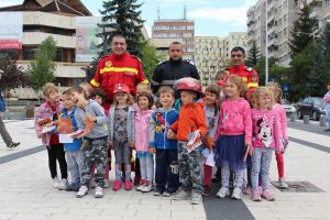 Copiii sărbătoriţi de ziua lor şi de ISU Harghita