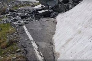 VIDEO – Transfăgărăşanul nu se deschide pe 1 iunie. E plin cu zăpadă