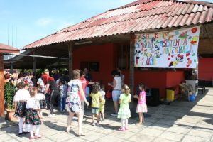 Copiii aflaţi în grija asistenţilor maternali au celebrat cea mai frumoasă vârstă (FOTO)